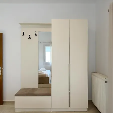 Empire 4 نيا ميشانيونا