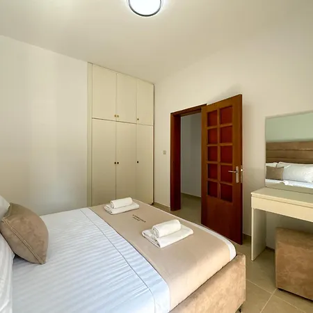 Empire 4 Apartamento *